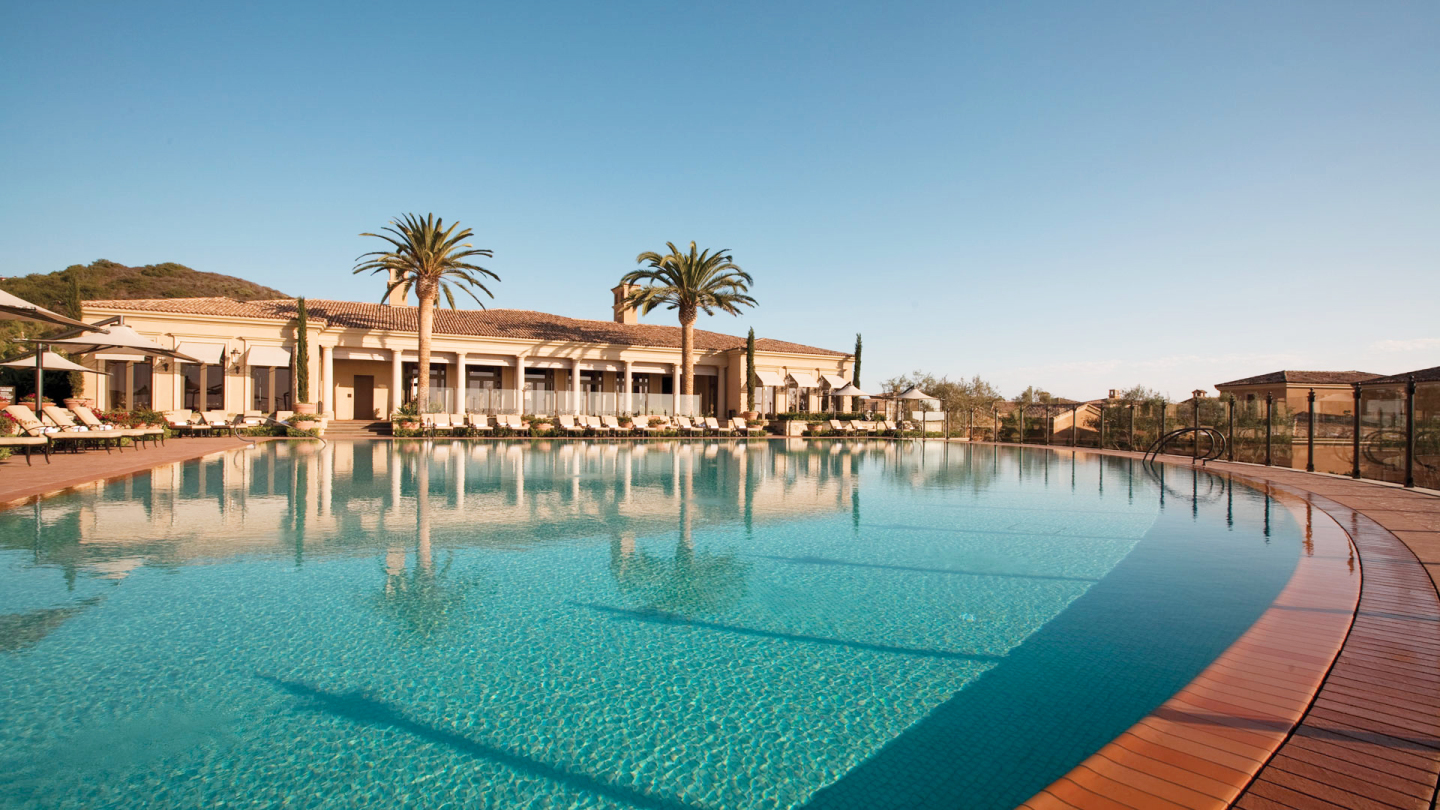 Villa Clubhouse Pool